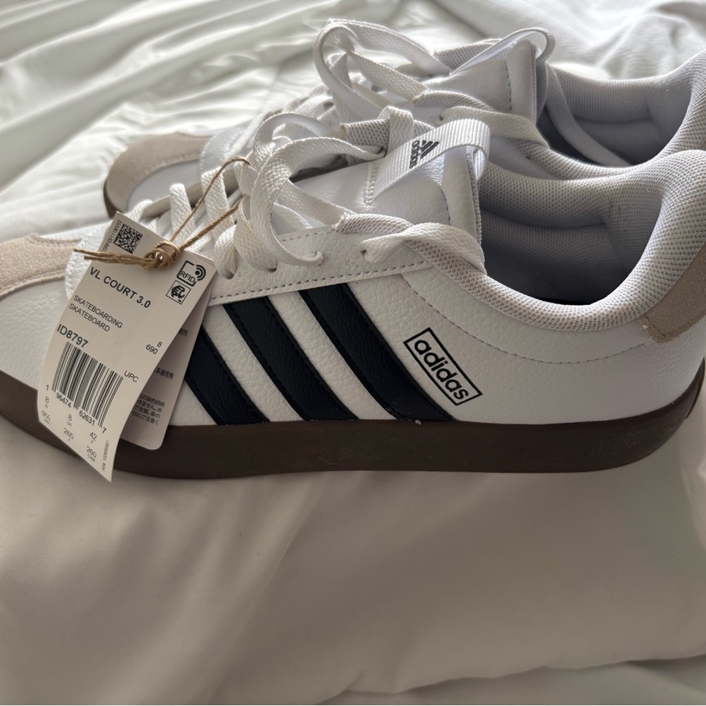 Adidas Women's White and Black Sneakers Size 9.5 - NEVER BEEN WORN